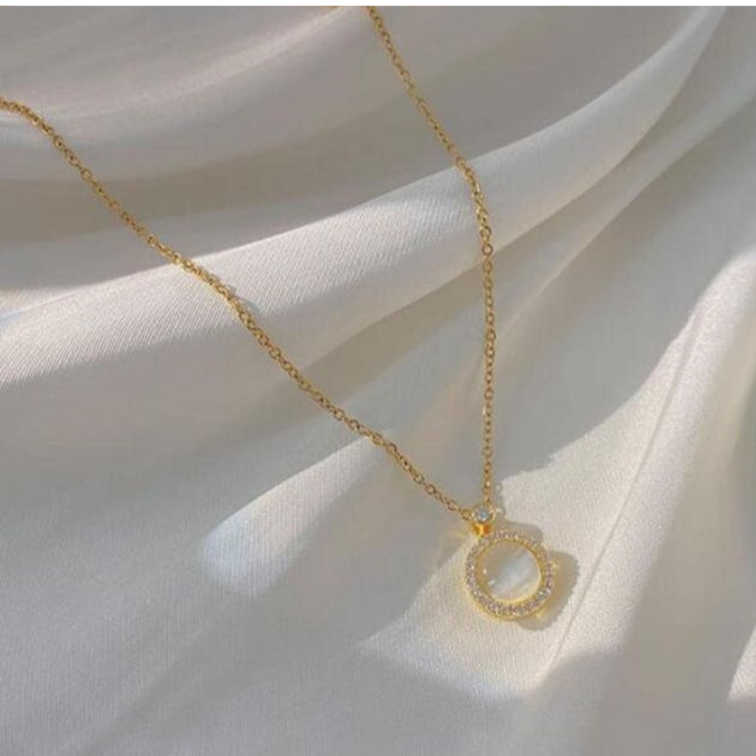 Timeless Pearl-Shaped Pendant