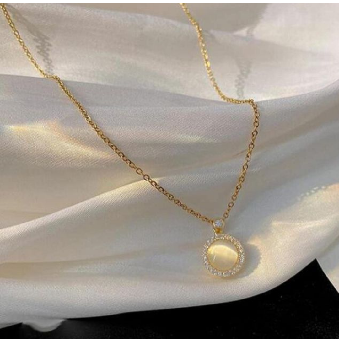 Timeless Pearl-Shaped Pendant