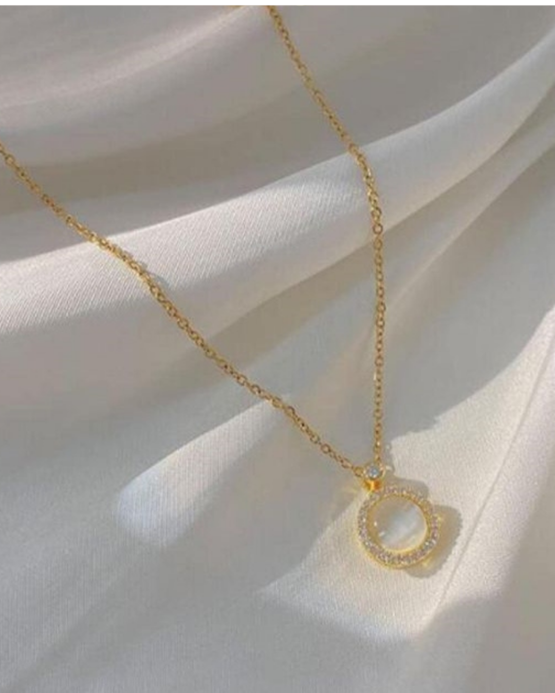 Timeless Pearl-Shaped Pendant