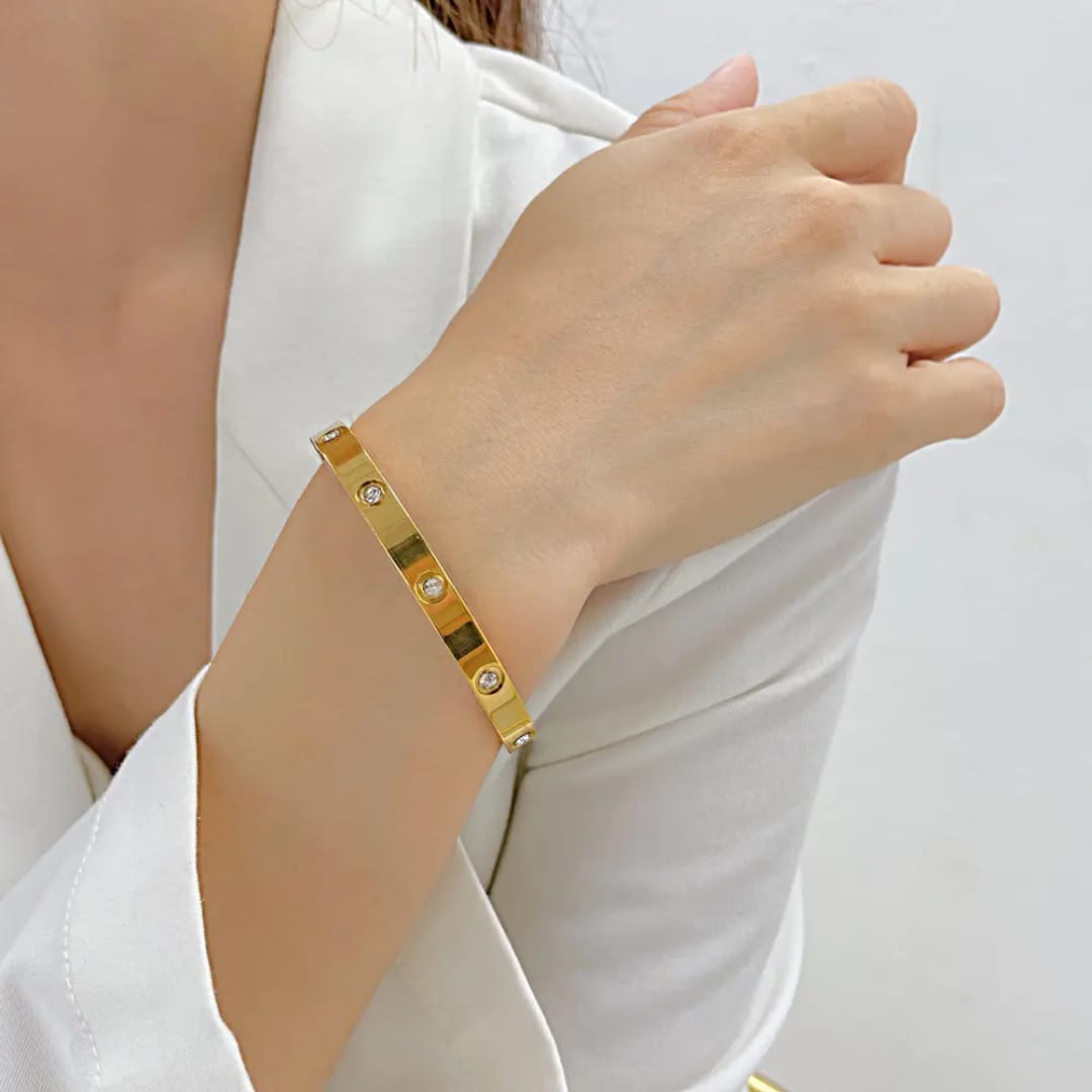 Eternal Bond Screw Bangle