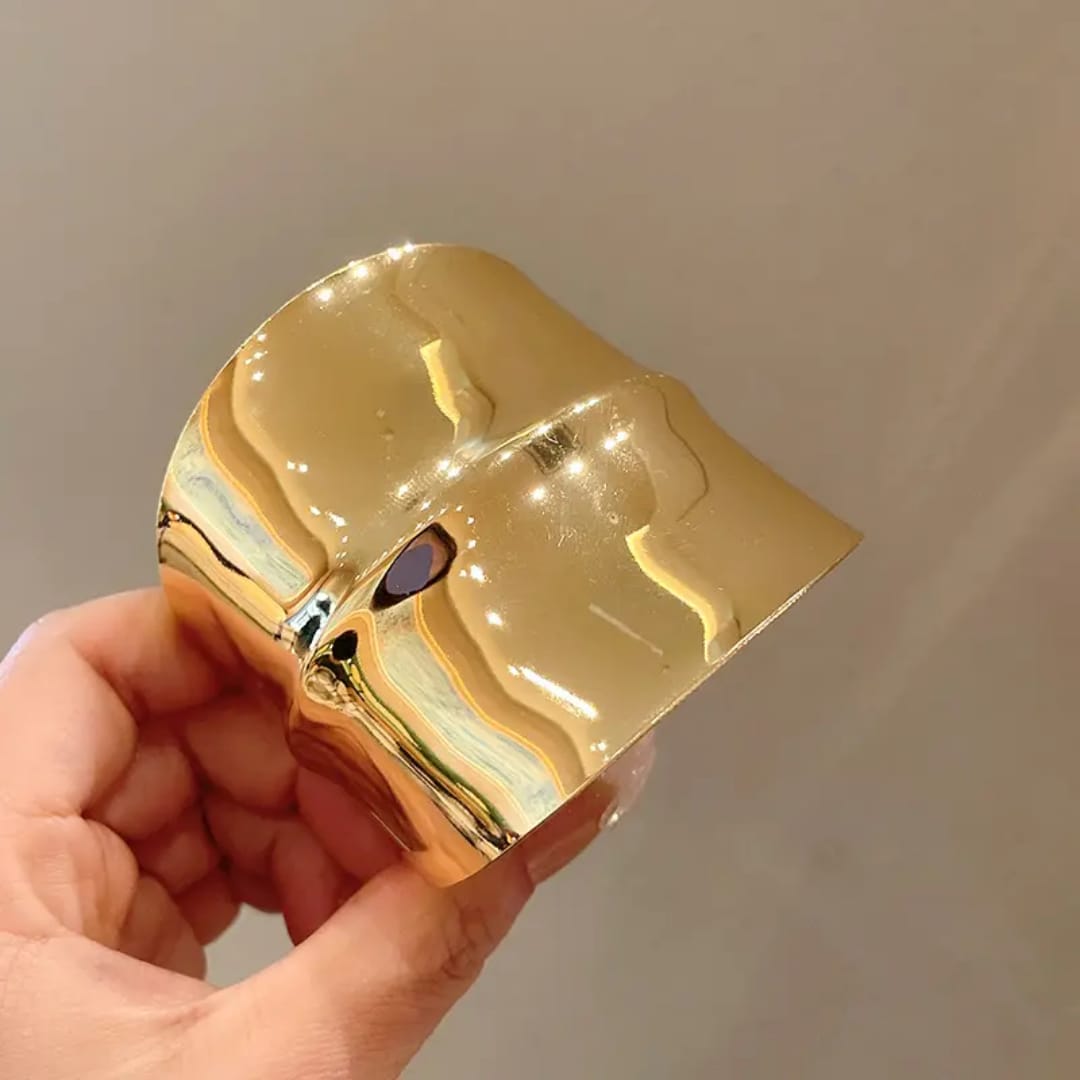 Luxe Curve Gold Cuff