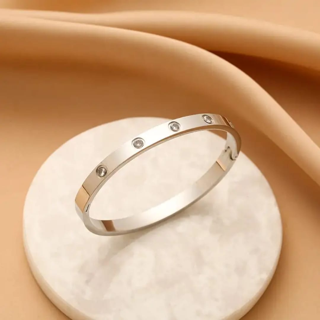 Eternal Bond Screw Bangle